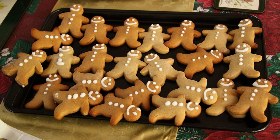Biscotti Fatti In Casa Di Natale.Biscotti Omini Di Pan Di Zenzero Dolci Dessert