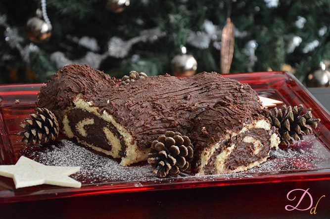 Tronchetto Di Natale Con Ganache Al Cioccolato.Tronchetto Di Natale Dolci Dessert